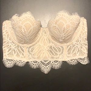 Victoria’s Secret Lined Strapless Bustier Bra